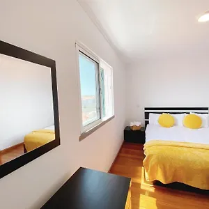Canico- Madeira Airport- 10 Min Casa de Férias Caniço